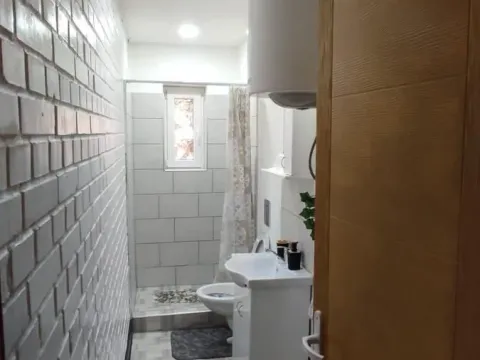 Sale, house, 189m², Irig, Srbija - image 9