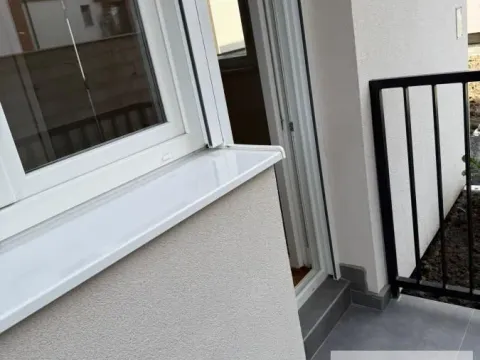 Rent, two bedroom apartment, 40m², Ledine, Beograd - image 18