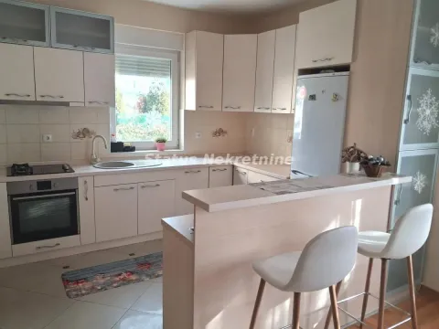 Izdavanje, kuća, 200m², Sremska Kamenica, Petrovaradin - image 9