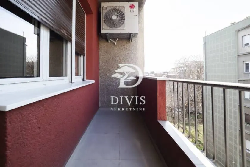 Sale, three bedroom apartment, 92m², Vračar Sve Podlokacije, Beograd