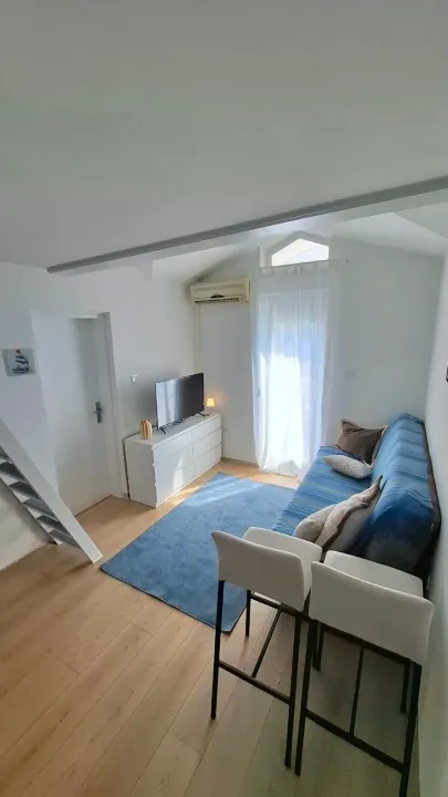 Rent, one bedroom apartment, 33m², Budva, Crna Gora