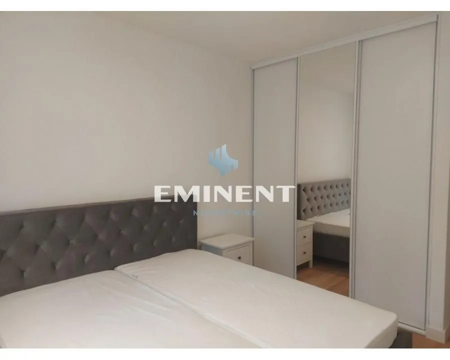 Izdavanje, dvosoban stan, 57m², Savski Venac, Beograd