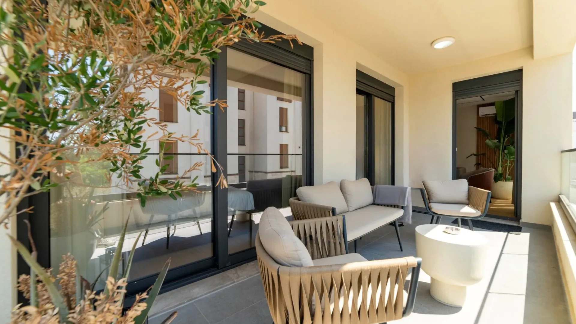 Rent, three bedroom apartment, 85m², Tivat, Crna Gora