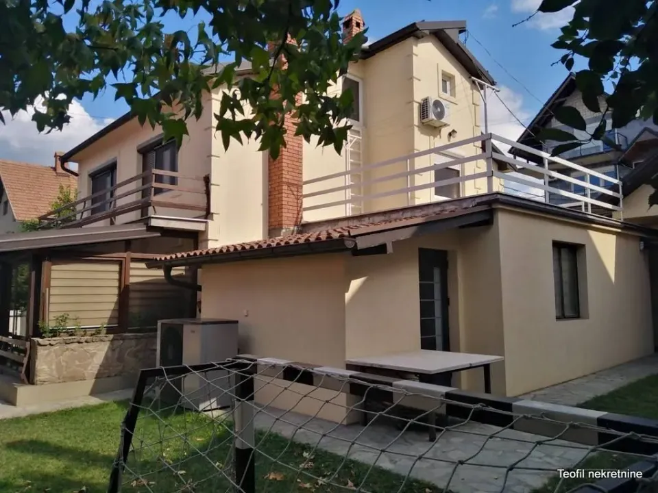 Prodaja, kuća, 191m², Lazarevac, Beograd
