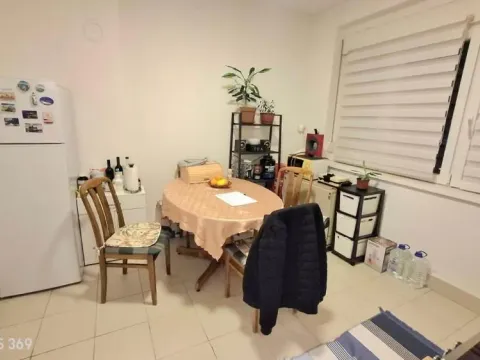 Sale, two bedroom apartment, 59m², Zemun Cara Dušana, Zemun Sve Podlokacije - image 6