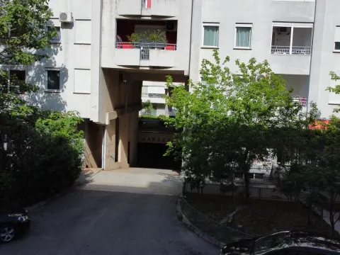 Izdavanje, parking/garaža, 15m², Blok 9, Podgorica - image 10