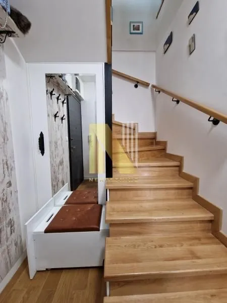 Sale, three bedroom apartment, 136m², Zemun Sve Podlokacije, Beograd