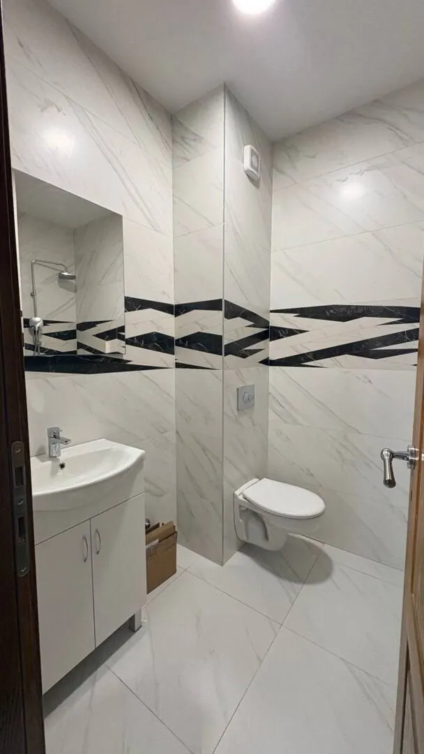Prodaja, dvosoban stan, 104m², Tivat, Crna Gora