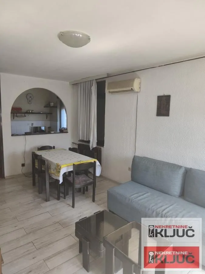 Prodaja, trosoban stan, 73m², Sajmište, Novi Sad