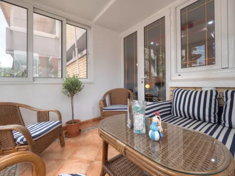 Rent, two bedroom apartment, 100m², Budva, Crna Gora - image 16