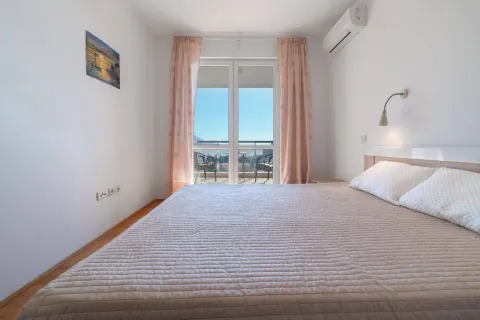 Sale, two bedroom apartment, 69m², Bečići, Budva - image 10