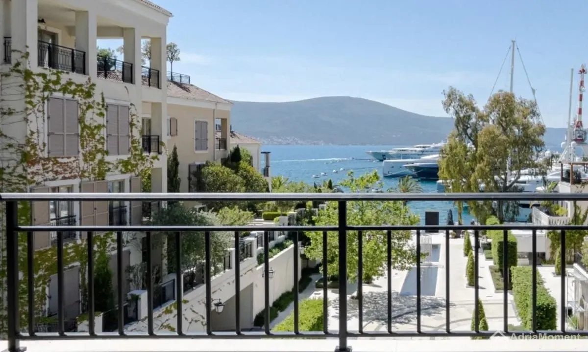 Sale, three bedroom apartment, 247m², Porto Montenegro, Tivat