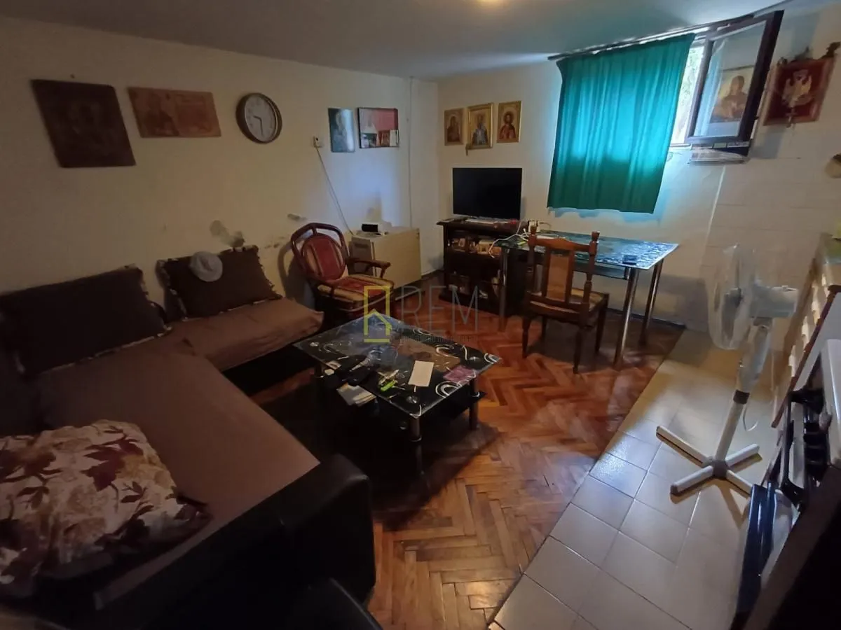 Sale, house, 161m², Tološi, Podgorica
