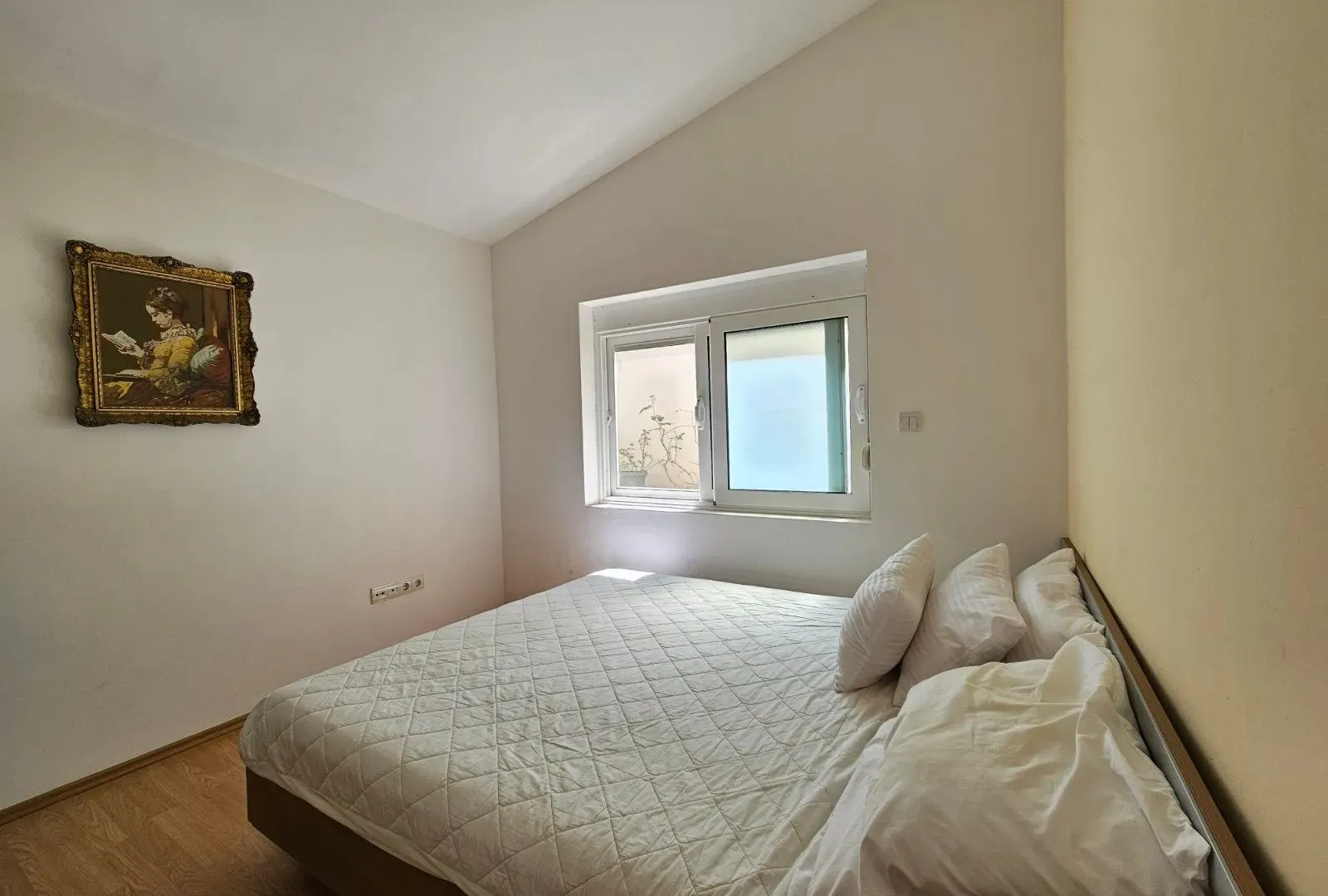 Izdavanje, kuća, 180m², Dobre Vode, Bar