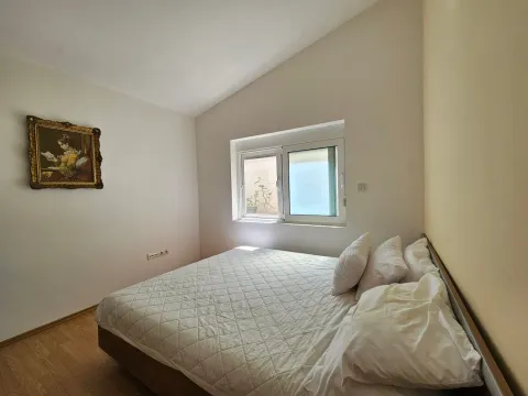 Izdavanje, kuća, 180m², Dobre Vode, Bar - image 10