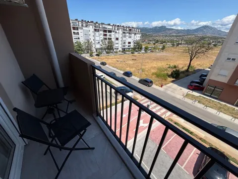 Rent, one bedroom apartment, 42m², Stari Aerodrom, Podgorica - image 12