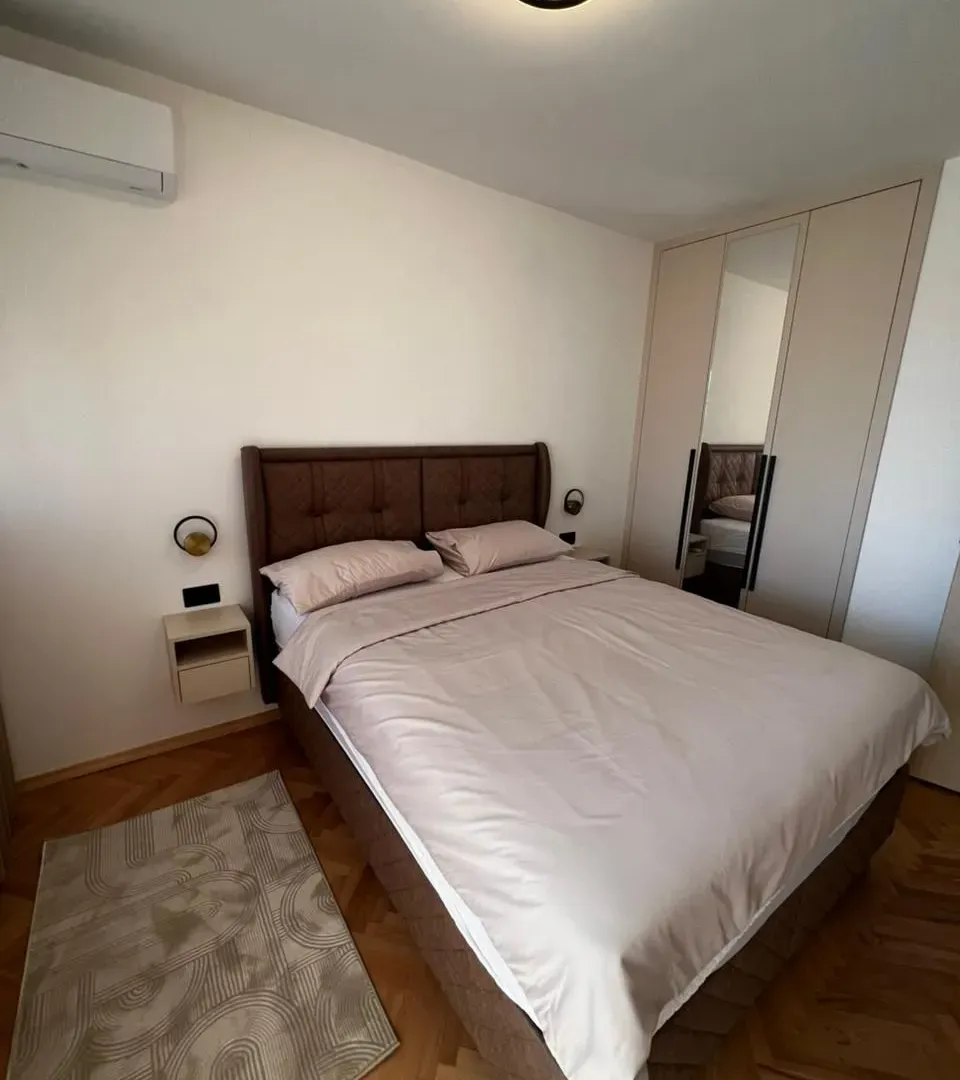 Izdavanje, trosoban stan, 102m², Preko Morače, Podgorica