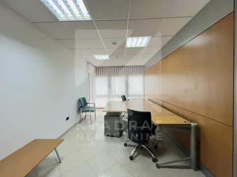 Rent, office space, 412m², Preko Morače, Podgorica - image 25