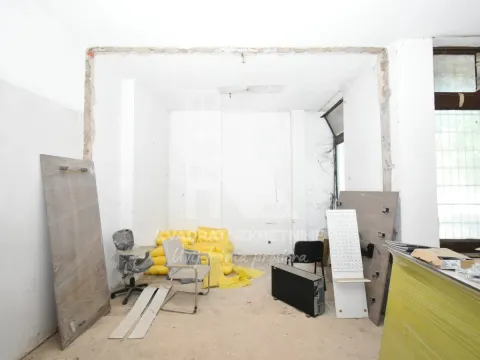 Izdavanje, poslovni prostor, 152m2, Preko Morače, Podgorica Izdavanje, poslovni prostor, 152m2, Preko Morače, Podgorica