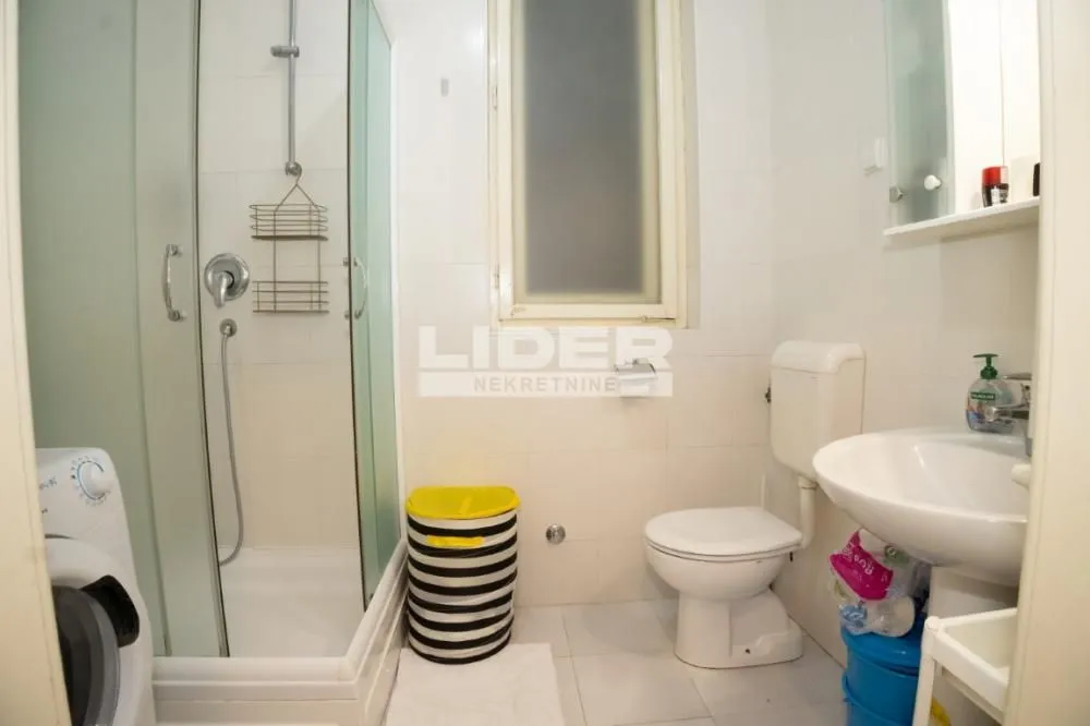 Rent, three bedroom apartment, 60m², Stari Grad, Beograd