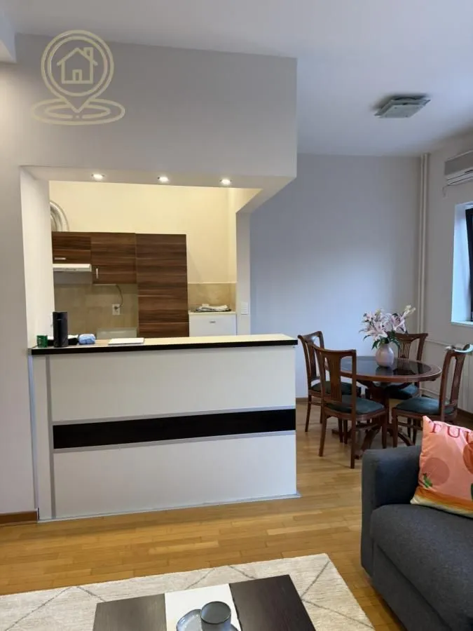 Rent, one bedroom apartment, 56m², Vračar Sve Podlokacije, Beograd
