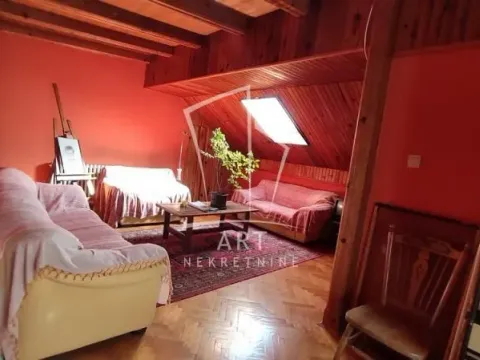 Prodaja, kuća, 253m², Kumodraž Sve Podlokacije, Beograd - image 14