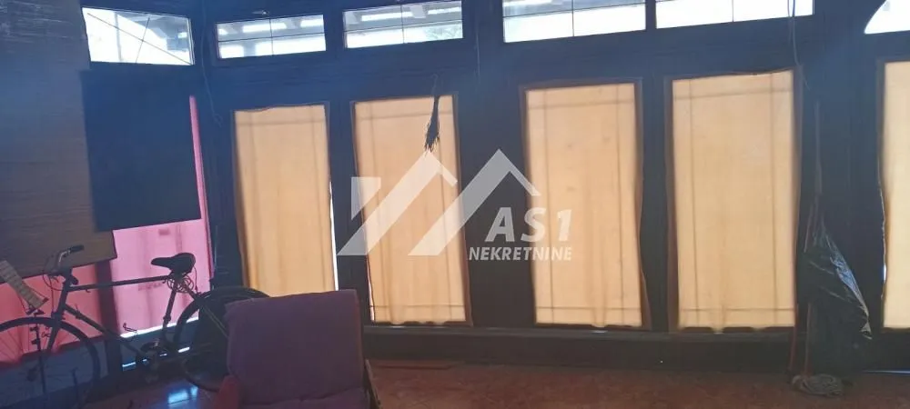 Izdavanje, poslovni prostor, 300m², Novi Sad Sve Podlokacije, Novi Sad