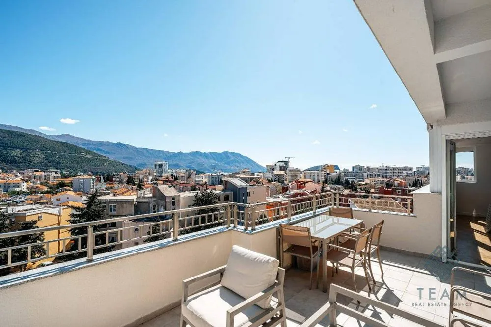 Sale, three bedroom apartment, 105m², Centar, Budva