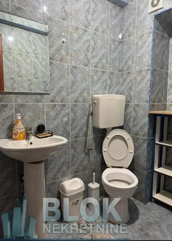 Izdavanje, trosoban stan, 90m², Podgorica, Crna Gora