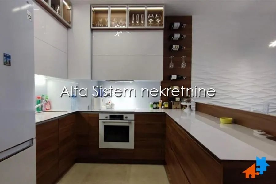 Izdavanje, četvorosoban stan, 110m², Novi Beograd Blok 65, Novi Beograd Sve Podlokacije