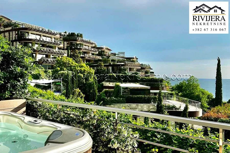 Prodaja, dvosoban stan, 159m², Centar, Budva