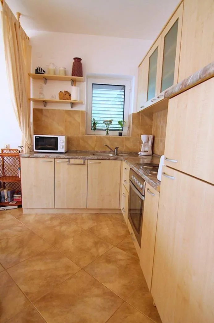 Sale, one bedroom apartment, 42m², Dobrota, Kotor