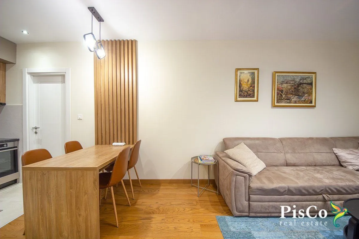 Prodaja, dvosoban stan, 70m², Centar, Podgorica