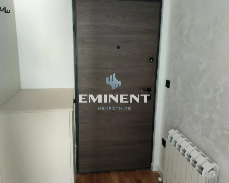 Izdavanje, dvosoban stan, 41m², Zemun Gornji Grad, Zemun Sve Podlokacije