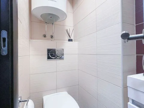 Prodaja, četvorosoban stan, 188m², Budva, Crna Gora - image 16