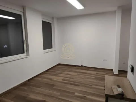 Rent, office space, 100m², Centar, Novi Sad - image 7