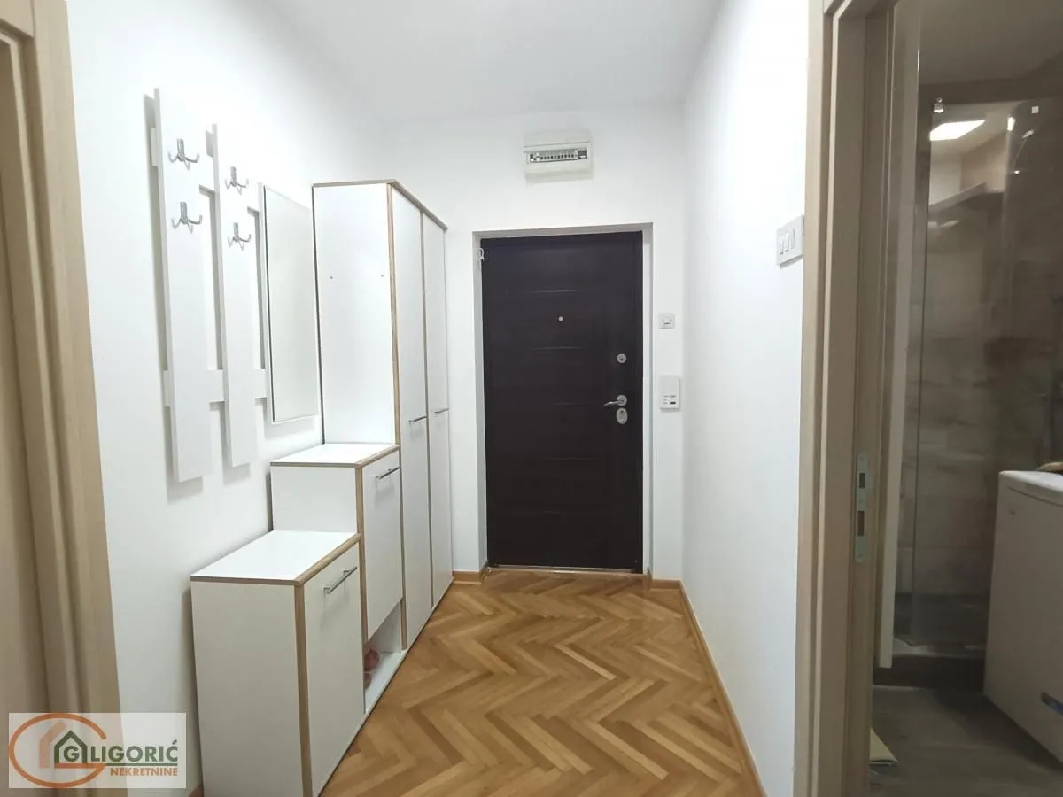 Prodaja, dvosoban stan, 52m², Karaburma, Palilula Sve Podlokacije
