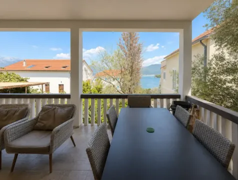 Prodaja, dvosoban stan, 80m², Đuraševići, Tivat - image 2