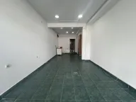 Izdavanje, poslovni prostor, 37m², Niš, Srbija - image 2