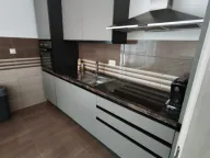 Izdavanje, dvosoban stan, 75m², Stari Aerodrom, Podgorica - image 2