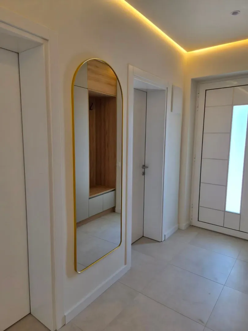 Rent, two bedroom apartment, 84m², Kalimanj, Tivat