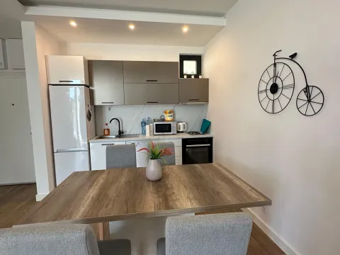 Prodaja, jednosoban stan, 51m², Donja Lastva, Tivat - image 2