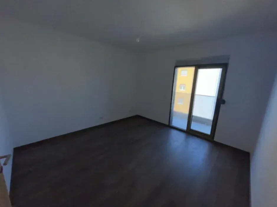 Prodaja, dvosoban stan, 80m², Ljubović, Podgorica