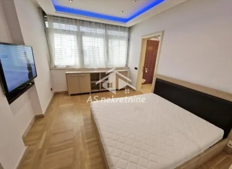 Izdavanje, četvorosoban stan, 148m², Savski Venac, Beograd - image 10