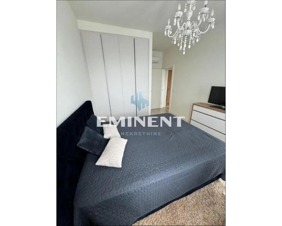 Rent, three bedroom apartment, 83m², Savski Venac, Beograd
