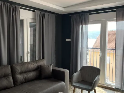 Rent, two bedroom apartment, 70m², Centar, Tivat - image 8