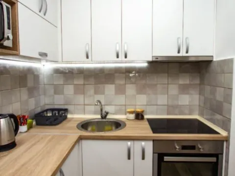 Daily-rent, one bedroom apartment, 50m², Centar, Bar - image 10