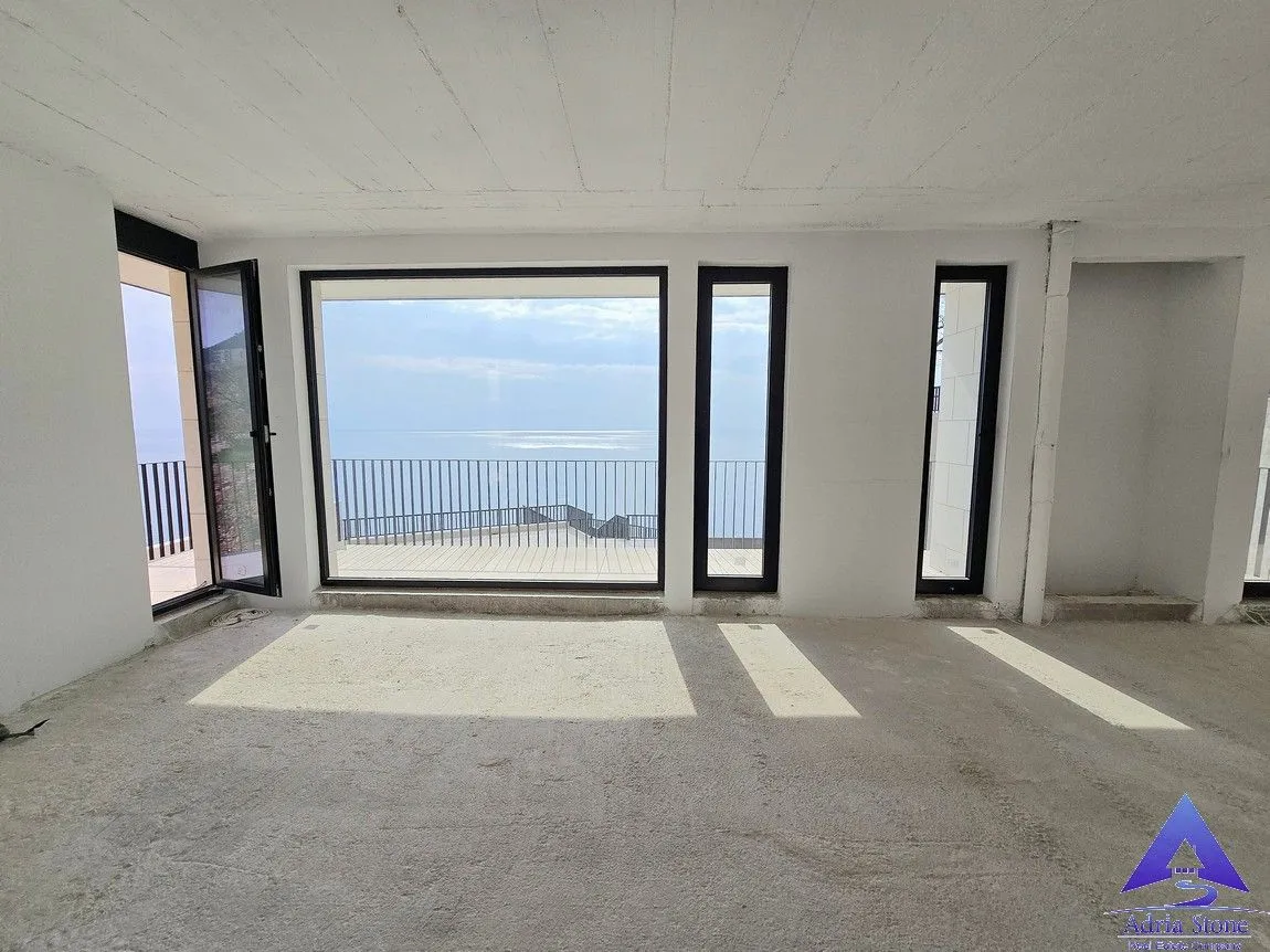 Prodaja, kuća, 580m², Skočiđevojka, Budva