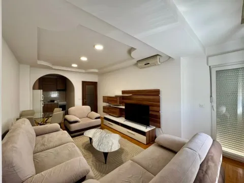 Izdavanje, jednosoban stan, 52m², City Kvart, Podgorica - image 2