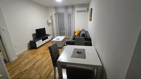 Rent, one bedroom apartment, 44m², Pobrežje, Podgorica - image 8